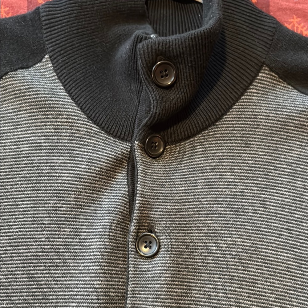 Men's Black and Gray Sweater